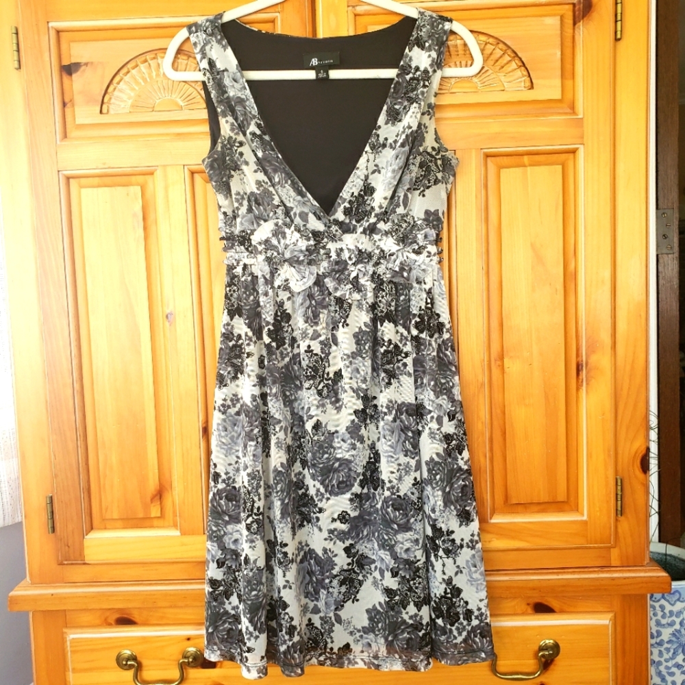 Black and gray dress, size 6